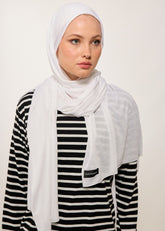 HOUSE OFMODEST- BEYAZ PENYE BONE ŞAL